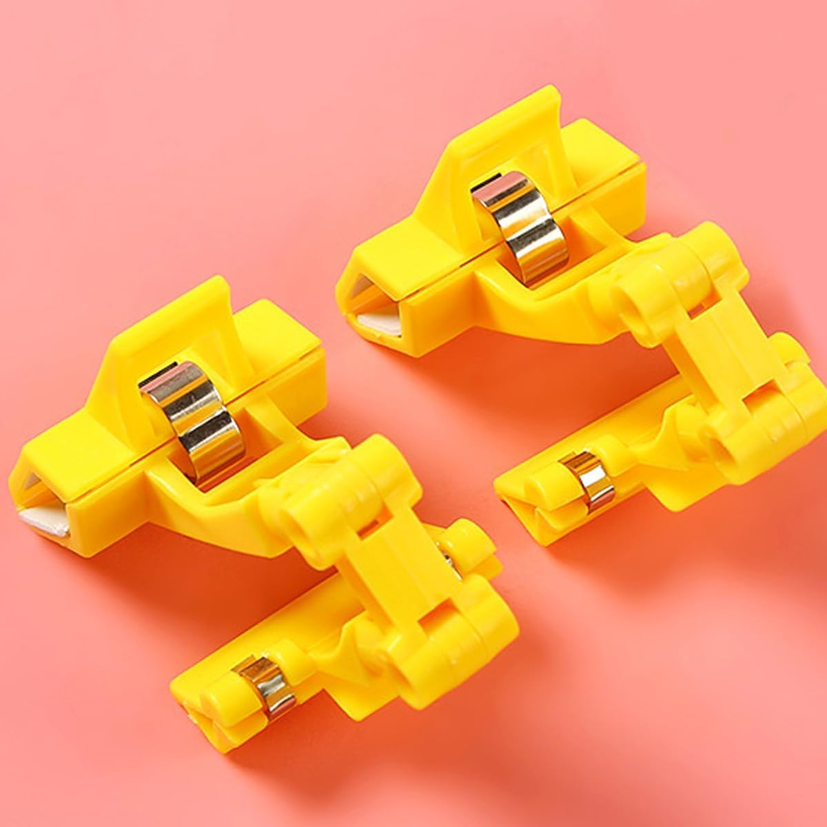 3pcs Sign Clips Clip Holder Sign Holder Clip Paper Holder for Table Top Clip On Sign for Paper Holder Computer Monitor Handy Artist Supplies Holder(Yellow)