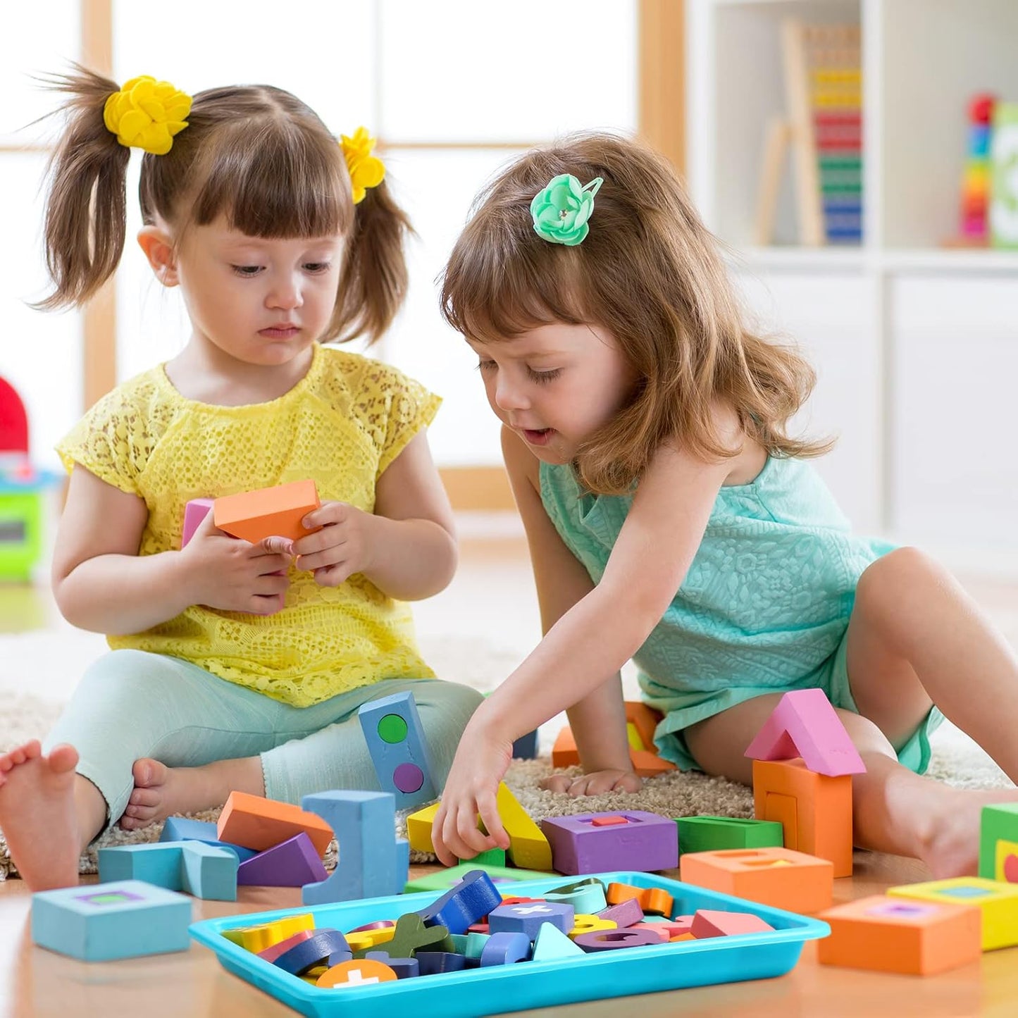 Maitys 24 Pcs Plastic Art Trays 11 x 8.7 x 1 Inch Activity Craft Tray Organizer Serving Tray Stackable Storage Sand Trays for School Painting Beads Crafts DIY Projects(Colorful)