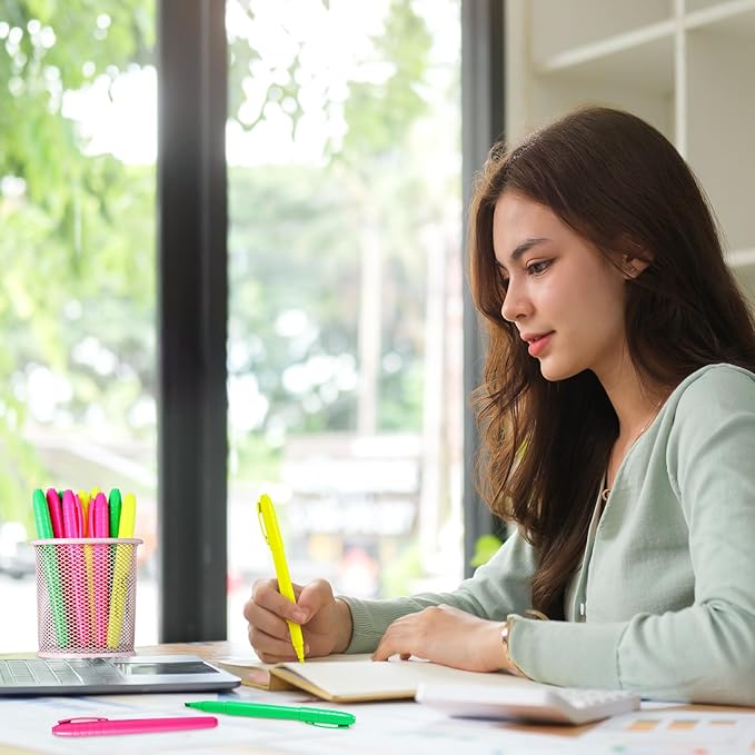 Seajan 120 Pack Highlighters Assorted Colors Highlighter Markers Chisel Tip Highlighter Pens Quick Drying Markers Bulk for Adults Home Office Supplies(Bright Colors)